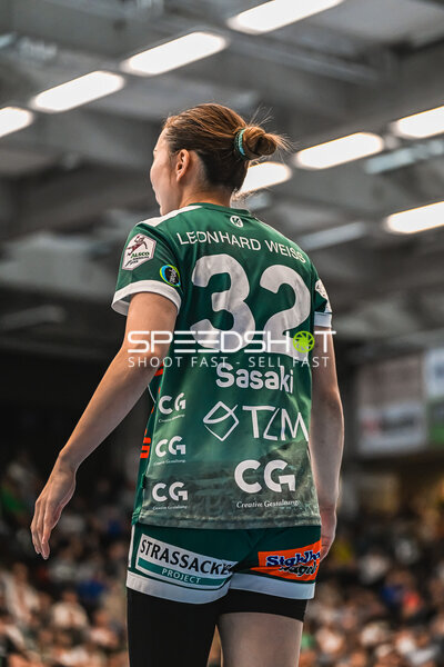Szene mit Haruno Sasaki (32; Frisch auf Göppingen Frauen) in der EWS Arena