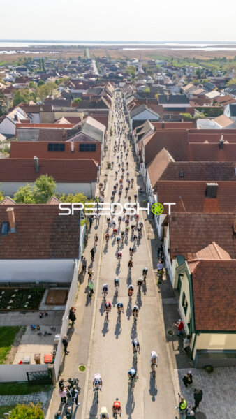 Radfahrer beim Neusiedlersee Radmarathon