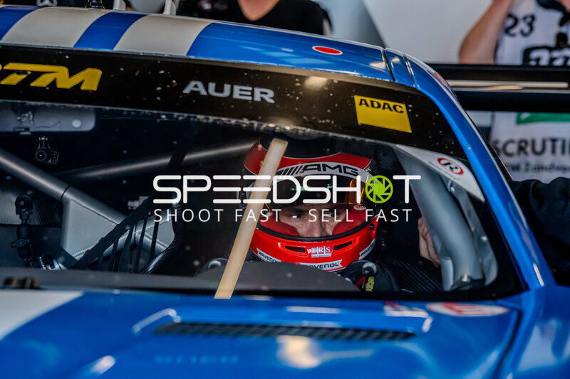 Lucas Auer (Mercedes-AMG Team Landgraf) im Cockpit am Circuit Zandvoort