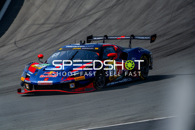 Ferrari 296 GT3 #69 von Thierry Vermeulen (Emil Frey Racing) am Circuit Zandvoort