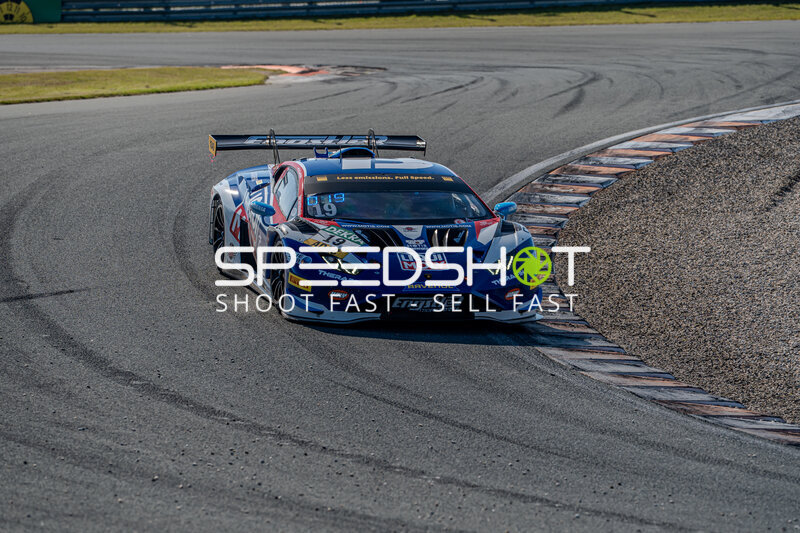 Lamborghini Huracán GT3 Evo 2 #19 von Liqui Moly Team Engstler Motorsport auf dem Circuit Park Zandvoort