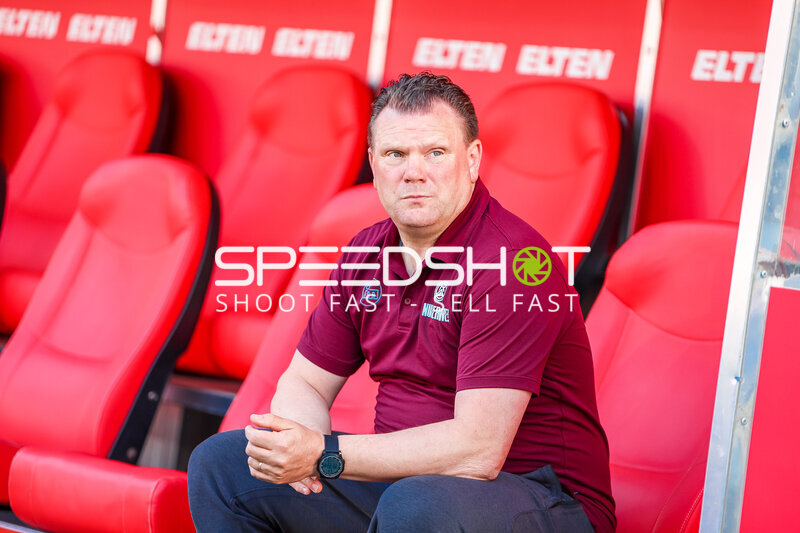 Trainerbank im Stadion