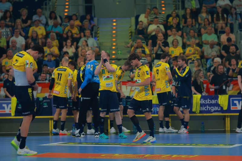 David Späth (#29; Rhein Neckar Löwen) bei Teamjubel