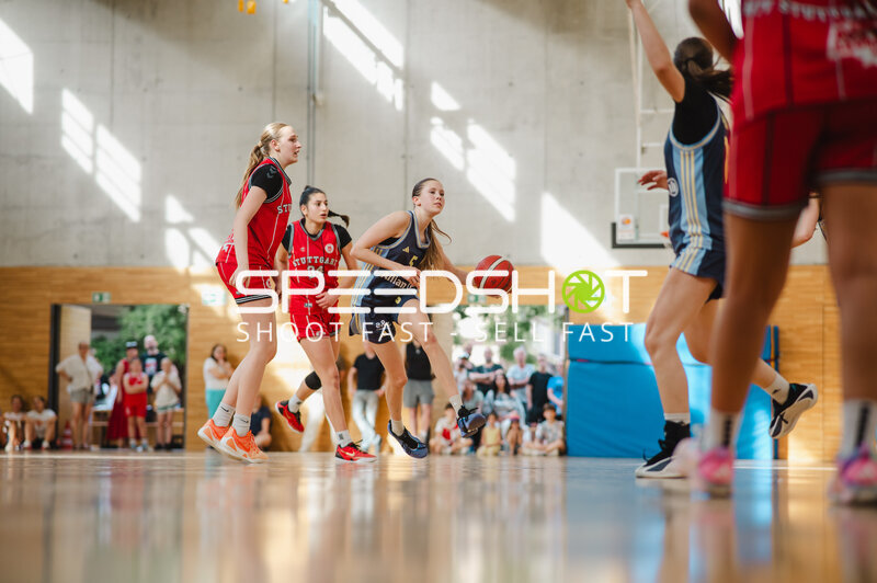 Spielszene beim Jugend-Basketballspiel in Stuttgart
