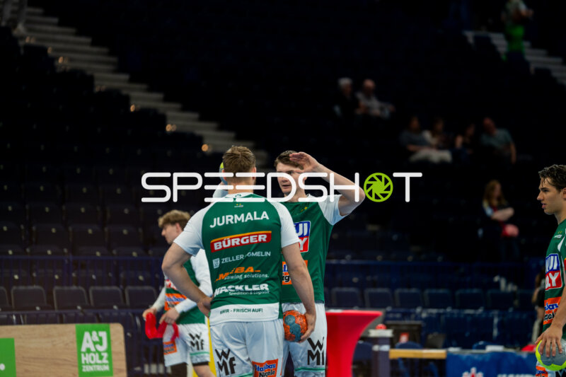 Oskar Sunnefeldt (#27; Frisch Auf Göppingen) im Spiel gegen HSV Hamburg