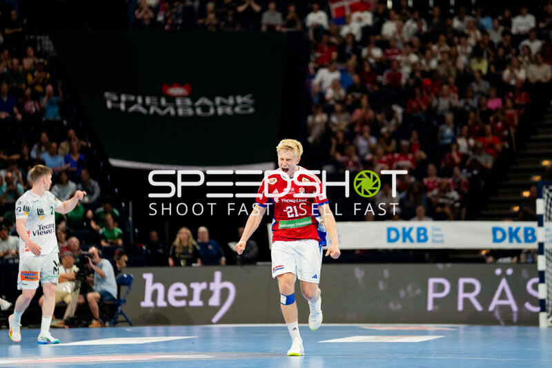Frederik Bo Andersen (#21; HSV Hamburg) im Spielaufbau