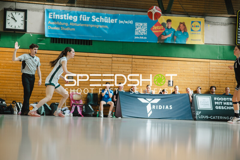 Volleyballspielerin in Spielaktion in Stuttgart