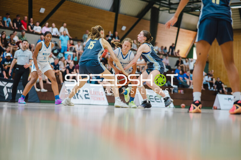 Spielszene beim Basketball-Spiel in Stuttgart