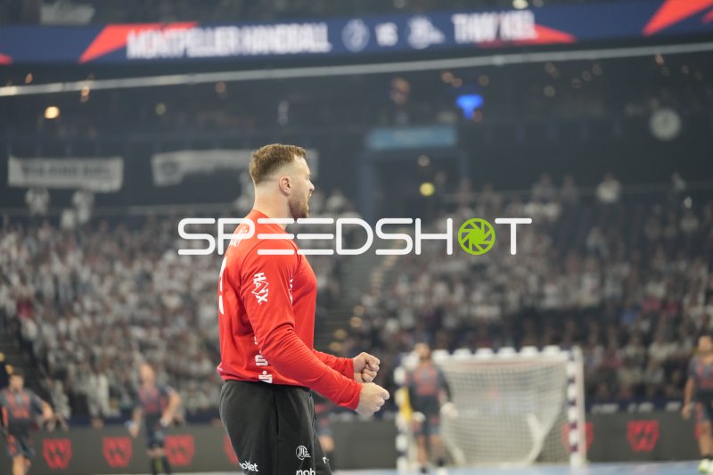 THW Kiel Torhüter jubelt beim Spiel gegen Montpellier HB