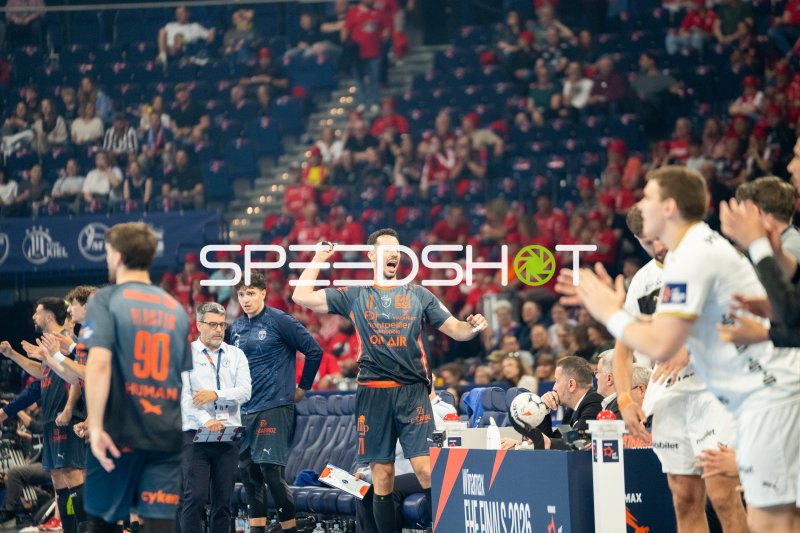 Zvonimir Srna (#11; Montpellier HB) jubelt an der Seitenlinie