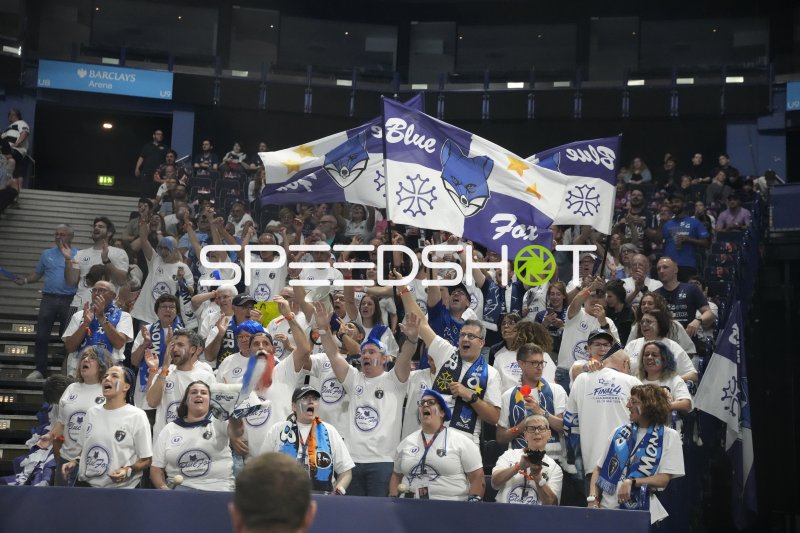 Montpellier HB Fans feiern in der Barclays Arena Hamburg