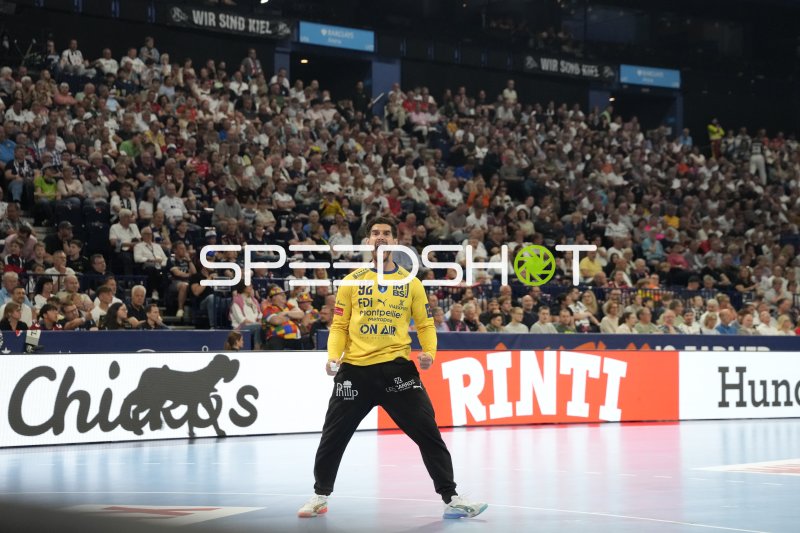 Rémi Desbonnet (#92; Montpellier HB) jubelt lautstark