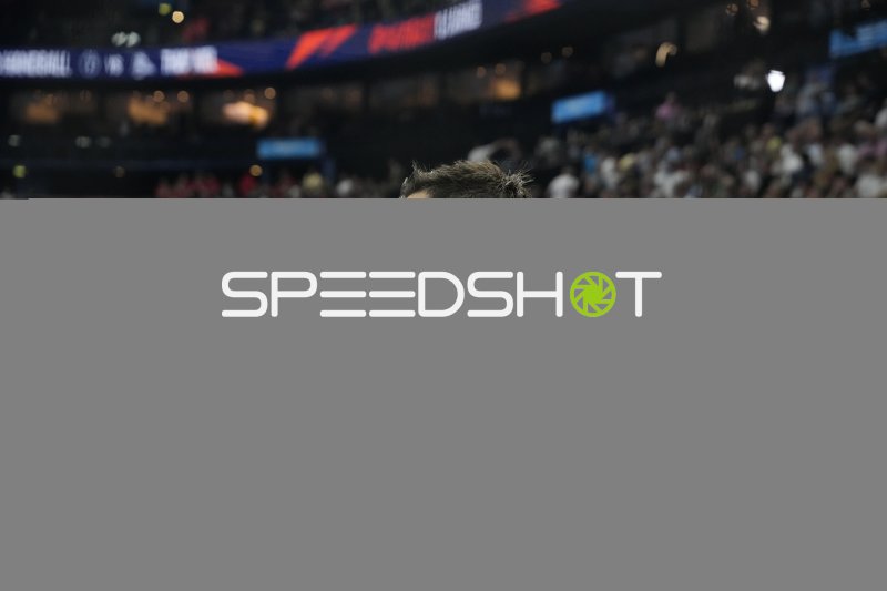 Spieler in der Handball-Arena beim Spiel THW Kiel vs. Montpellier HB