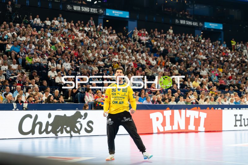 Rémi Desbonnet (#92; Montpellier HB) jubelt ausgelassen in der Barclays Arena