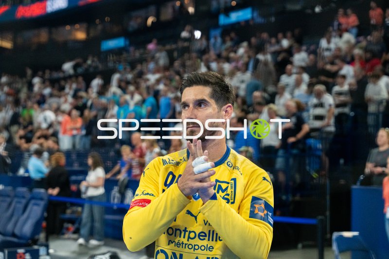 Montpellier HB Torhüter applaudiert nach dem Spiel