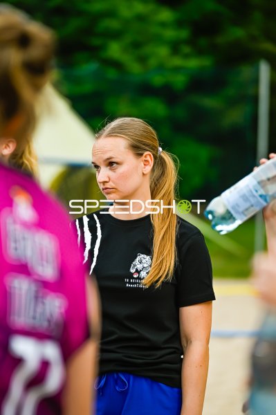 Spielerin der TG Geislingen BeachTiGers bei Spielpause
