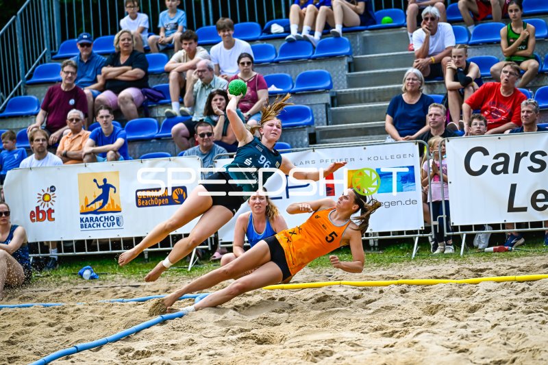 Spektakulärer Wurf beim German BeachOpen – Spielerin (#96) gegen Niederlande (#5)