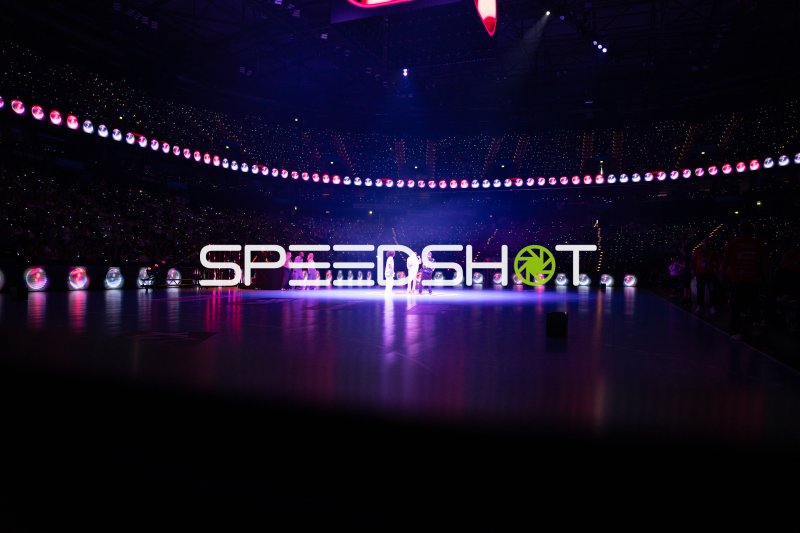 Eröffnungsshow in der Arena vor dem Handballspiel
