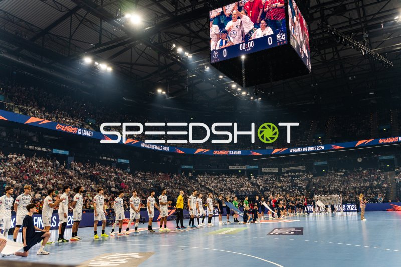 Mannschaftsaufstellung vor dem Anpfiff beim EHF Finals 2026