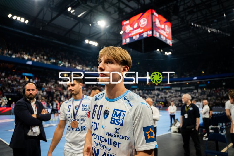 Noé Calbry (#60; Montpellier HB) und Kyllian Villeminot (#5; Montpellier HB) nach der Siegerehrung