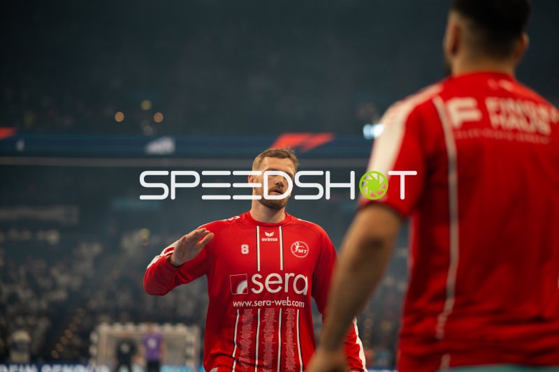 Adrian Sipos (#8; MT Melsungen) im Spielgeschehen