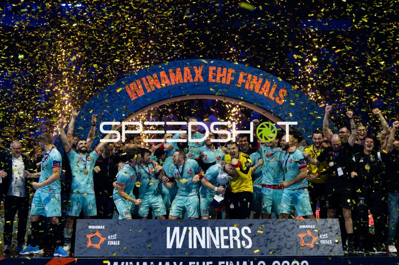 MT Melsungen gewinnt die Winamax EHF Finals – Siegerehrung mit Pokal