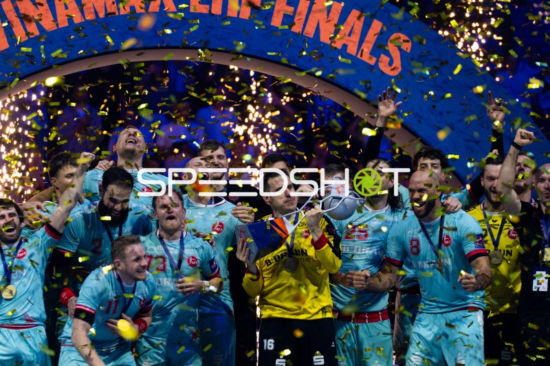 MT Melsungen feiert EHF Finals-Triumph mit Pokal und Konfetti