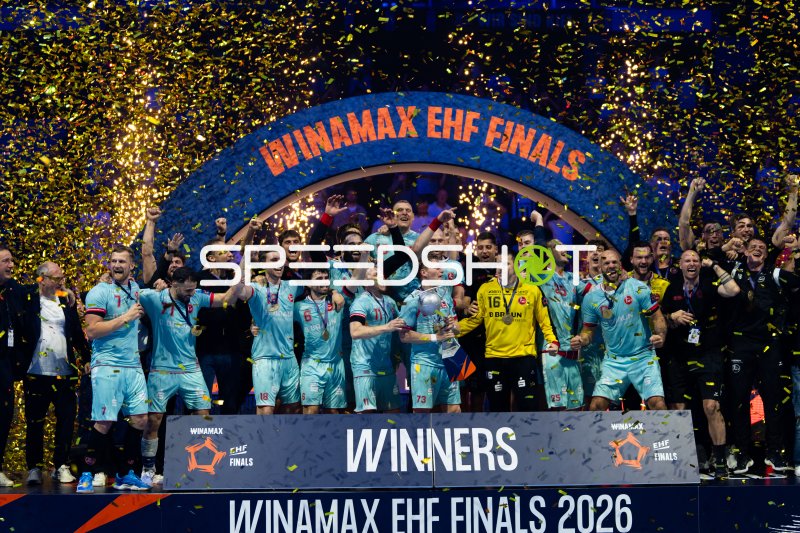 MT Melsungen gewinnt die Winamax EHF Finals 2026 – Siegerehrung mit Pokal