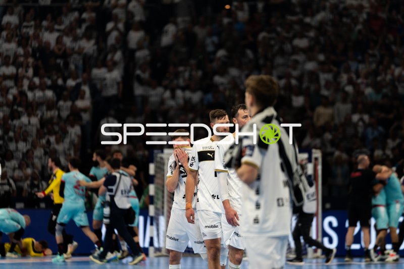 Harald Reinkind (#6; THW Kiel) nach Spielende enttäuscht