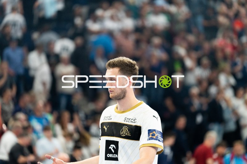 Nikola Bilyk (#53; THW Kiel) im Spielgeschehen