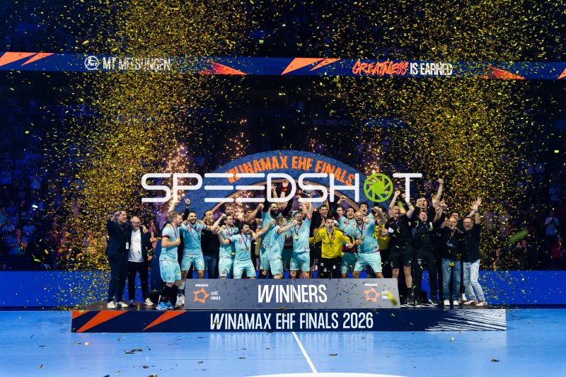 MT Melsungen gewinnt den Winamax EHF Finals 2026 – Siegerehrung mit Pokal