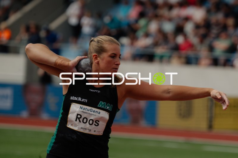 Fanny Roos (Kugelstossen; SWE) beim Abwurf am Goldenen Oval