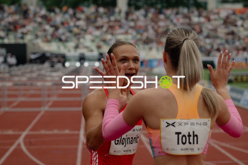Nika Glojnaric (SLO) und Anna Toth (HUN) feiern nach dem 100 m Hürden