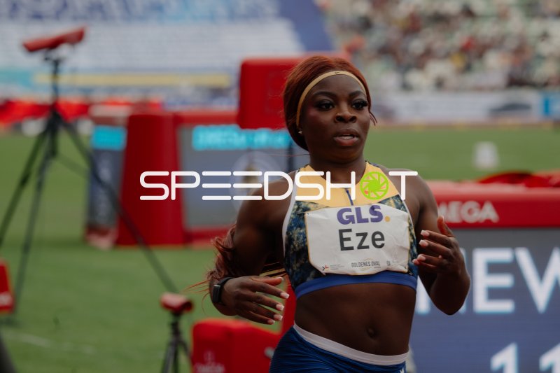 Joy Eze (GBR) beim 100-m-Lauf beim Goldenen Oval