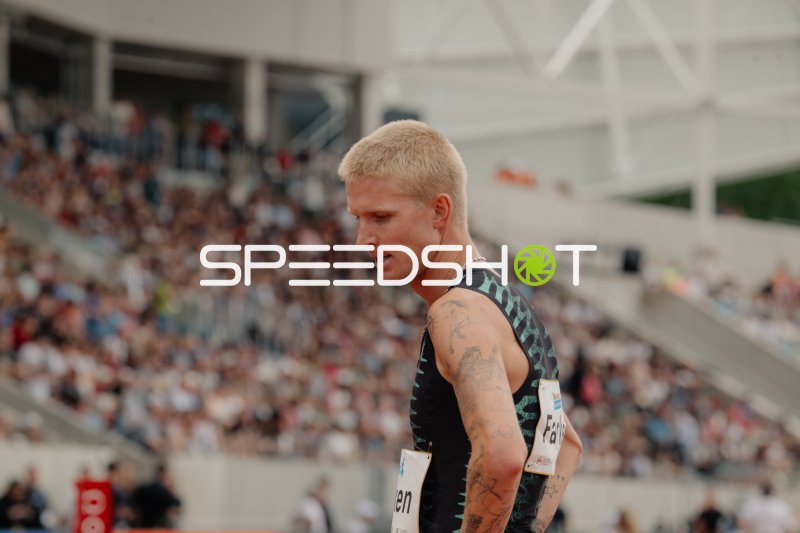 Robert Farken bei Leichtathletik-Meeting im Stadion