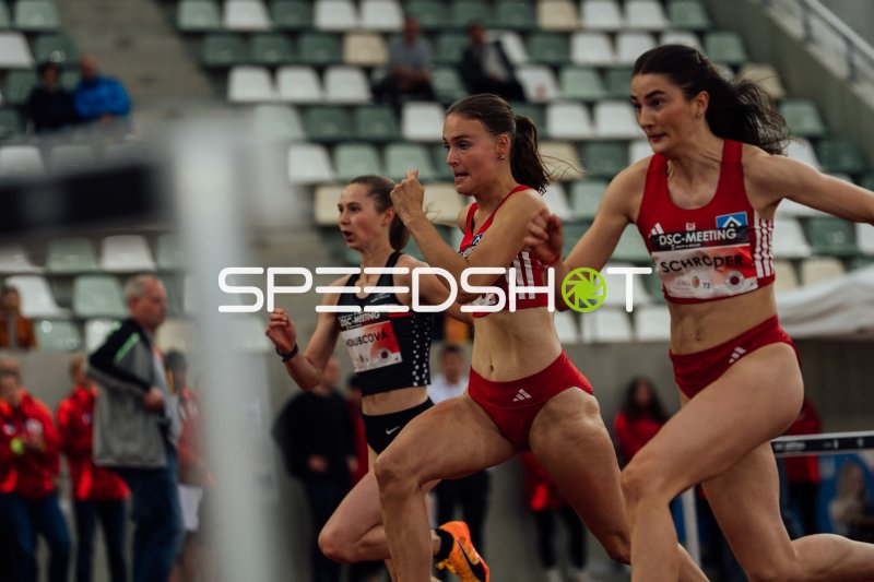 Seute Lucy Lynn beim DSC-Meeting Dresden