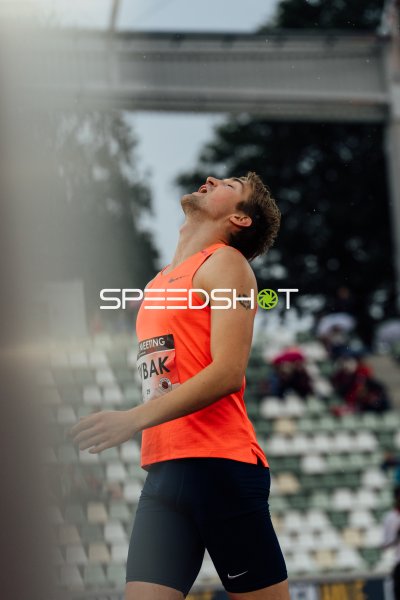 Athlet Rybak Adam beim Hochsprung-Wettkampf im Heinz-Steyer-Stadion Dresden