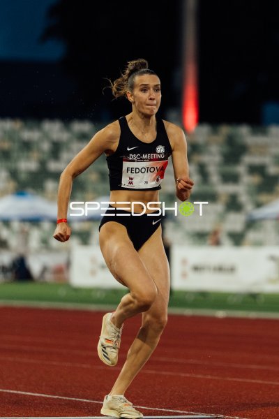 Fedotova (#78) beim Sprint auf der Tartanbahn in Dresden