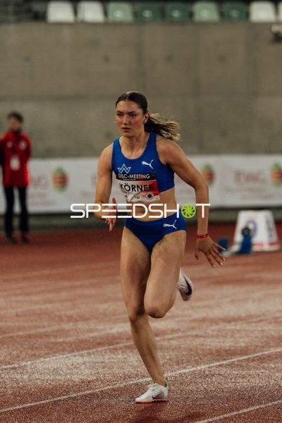 Körner (#142) beim Sprint im Heinz-Steyer-Stadion Dresden