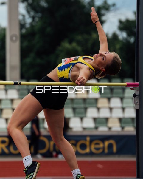 Hochspringerin Fuhrmann Mara beim Überqueren der Latte im Heinz-Steyer-Stadion Dresden
