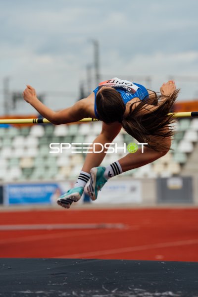Athletin Opitz beim Hochsprung im Heinz-Steyer-Stadion Dresden
