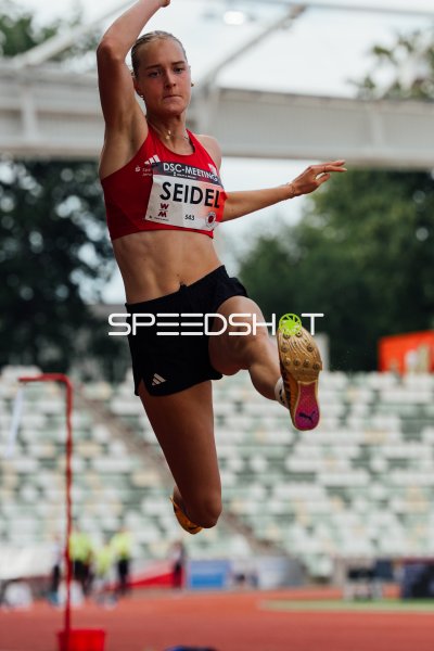 Seidel (#543) beim Weitsprung beim DSC-Meeting Dresden
