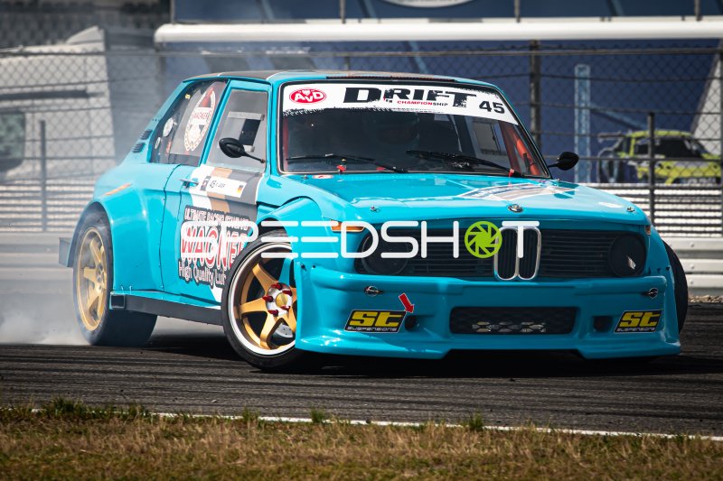 BMW #45 beim AVD Drift Championship im Drift-Manöver