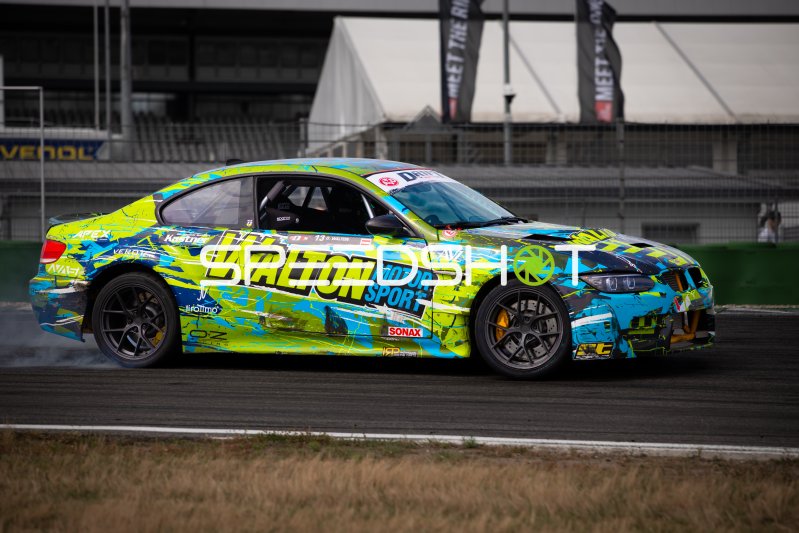 BMW E92 #13 von Oliver Walton (Walton Motorsport) beim Drift