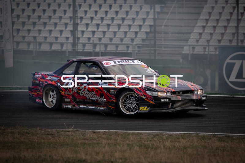 Nissan S13 #33 von Drift Bastards beim Driften am Hockenheimring