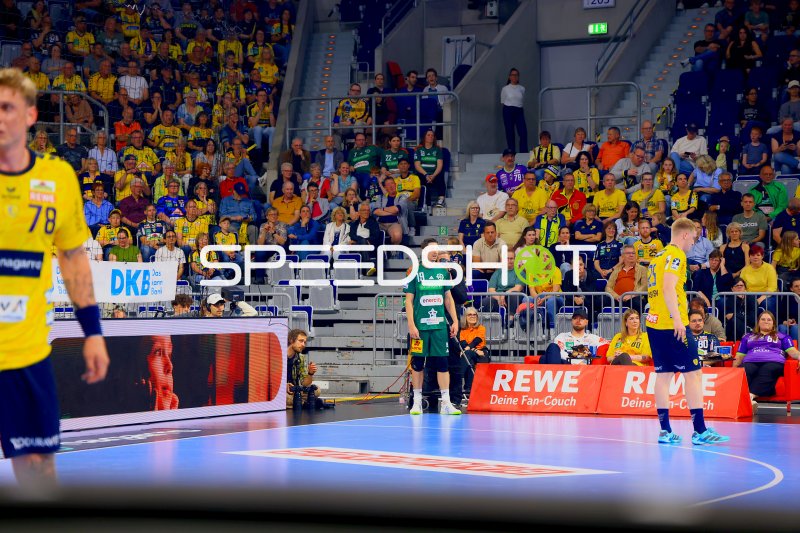 Marius Steinhauser (#19; TSV Hannover Burgdorf) im Spielgeschehen