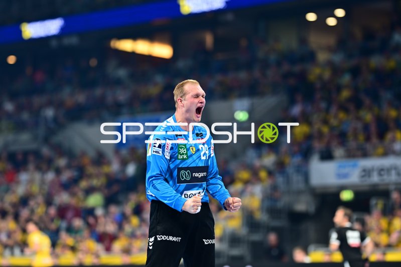 David Späth (#29; Rhein Neckar Löwen) jubelt emotional