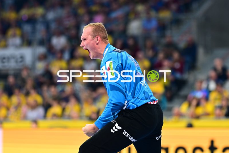 David Späth (#29; Rhein Neckar Löwen) jubelt emotional