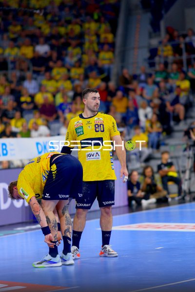 Jannik Kohlbacher (#80; Rhein Neckar Löwen) bei Spielunterbrechung
