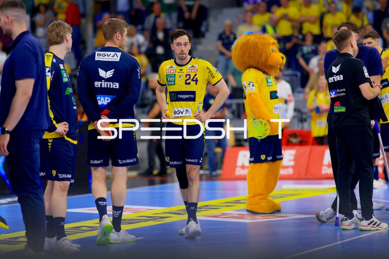 Patrick Groetzki (#24; Rhein Neckar Löwen) nach dem Spiel in der Arena